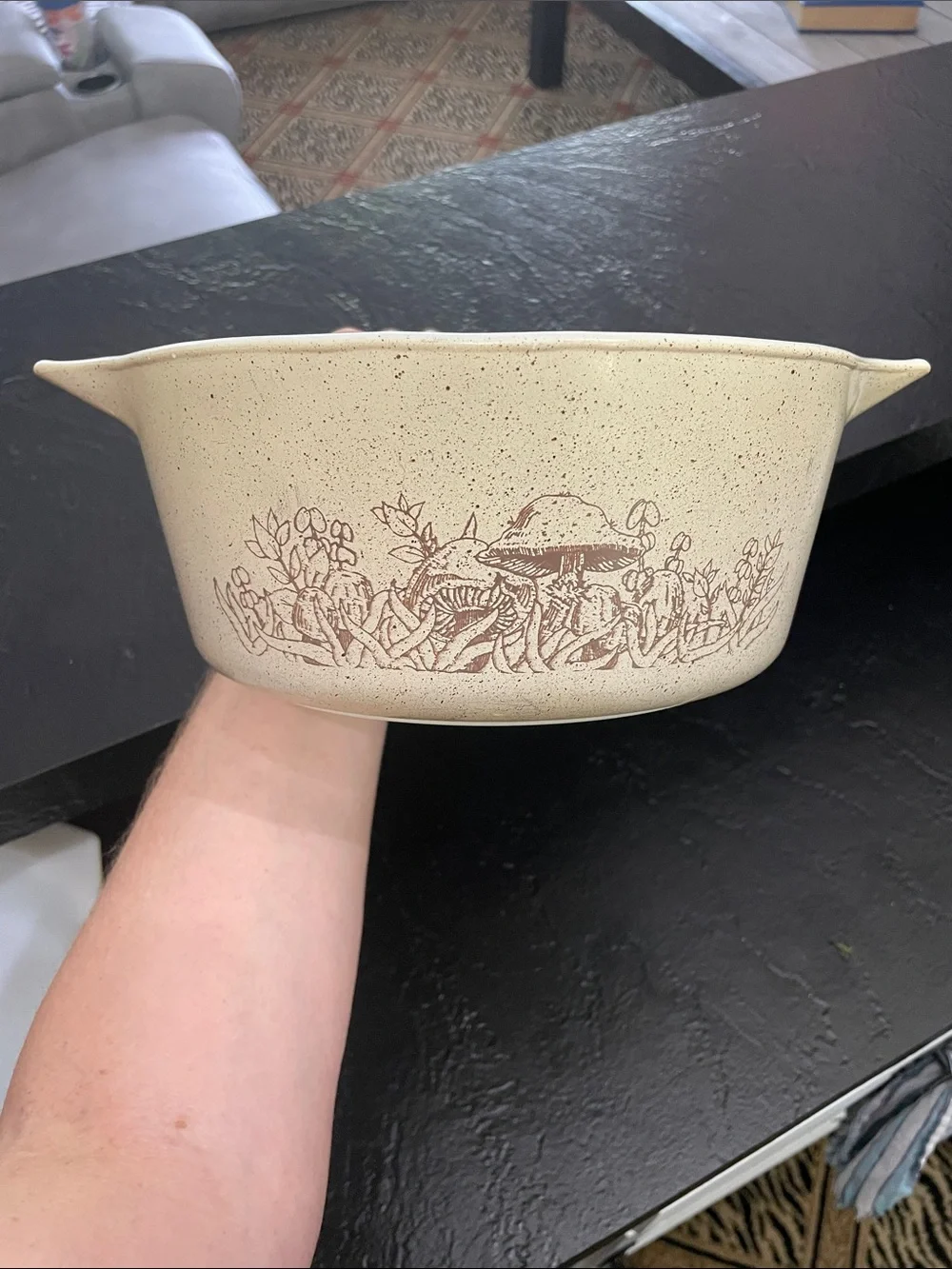 Pyrex Forest Fancies Vintage Speckled Ceramic Serving Bowl with Mushroom 2.5 l